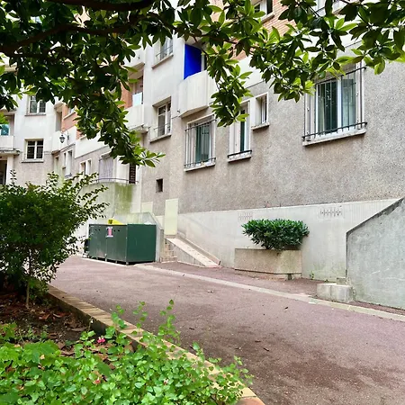 Studio Dans Pantin Paris